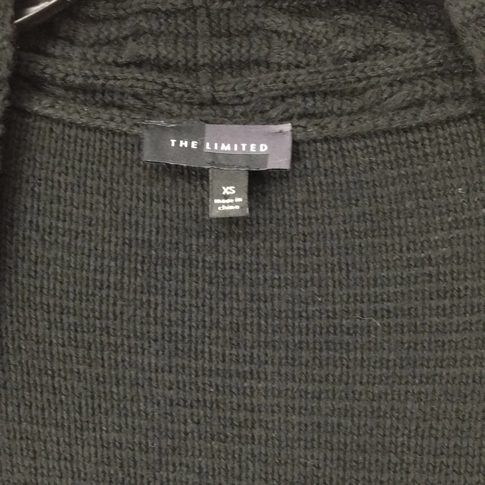 The Limited Women’s Black Cardigan Size XS Like-NEW Condition